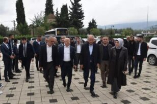 Bursa’da AK Parti ilçe çalışmalarını masaya yatırıyor