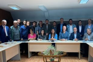 Bursa’da DEVA Partisi yöneticilerinden Artvin Vakfı’na ziyaret