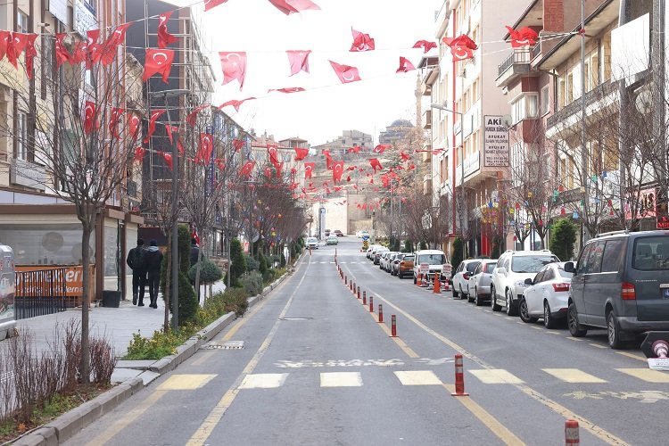 Nevşehir bayraklarla donatıldı